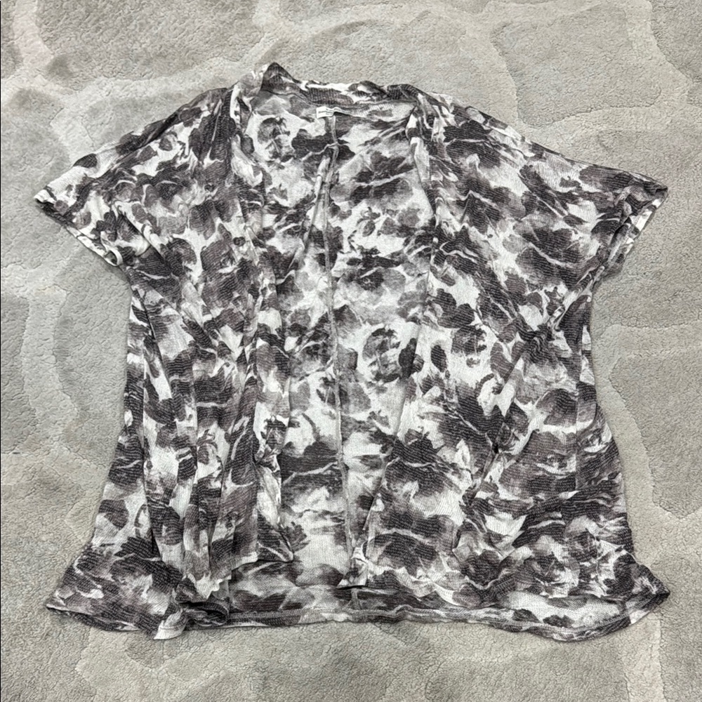 Abercrombie & Fitch Black and Gray Poncho Sweater